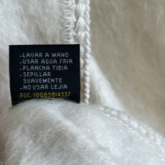 Elegant Alpaca Cloak Wrap w/Scarf - Picture 6 of 6